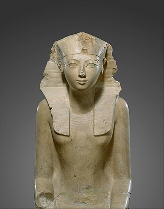 Seated statue of Hatshepsut
